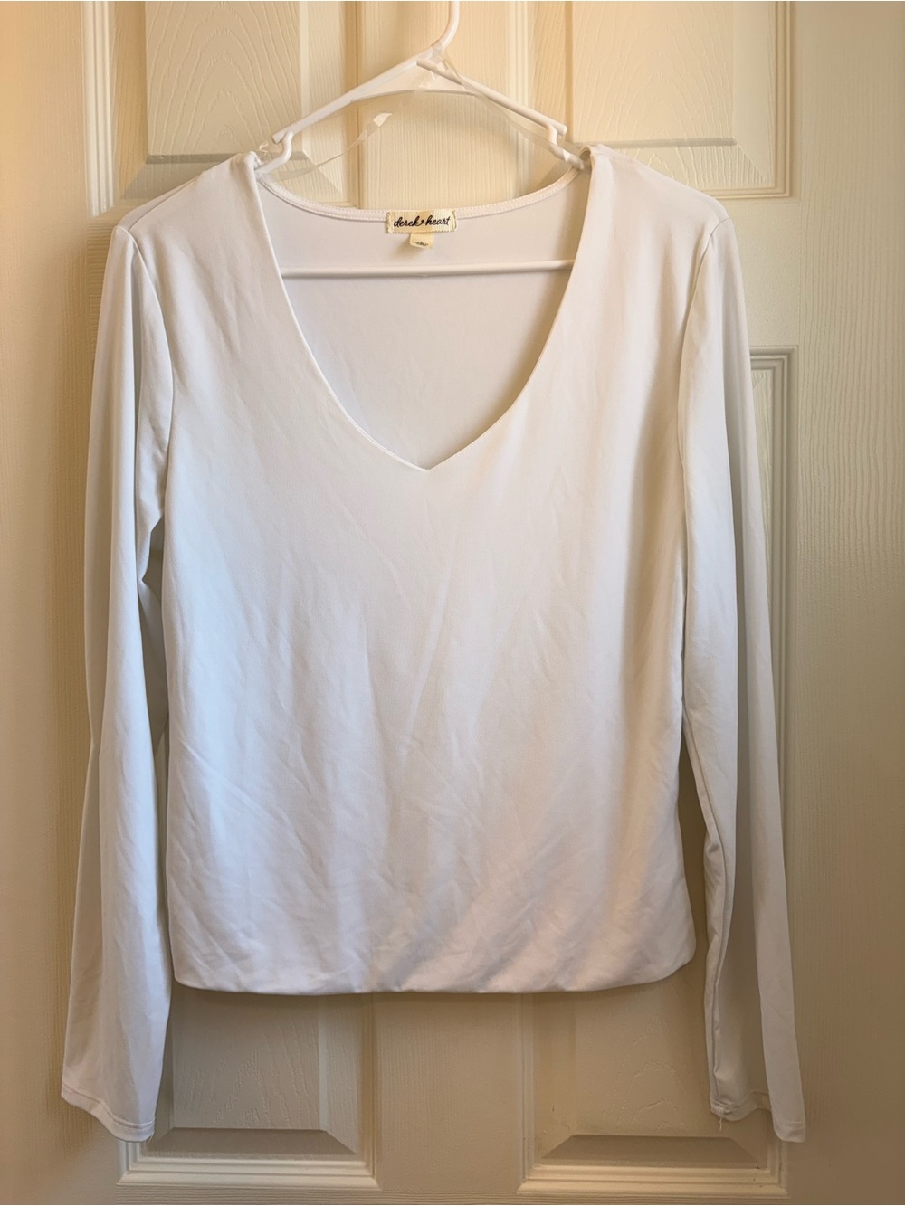 Derek Heart White V-Neck Long Sleeve Blouse